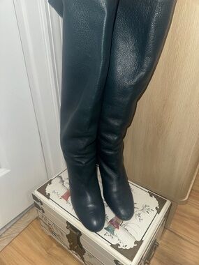 Stuart Weitzman Tall Leather Boots in Dark Green